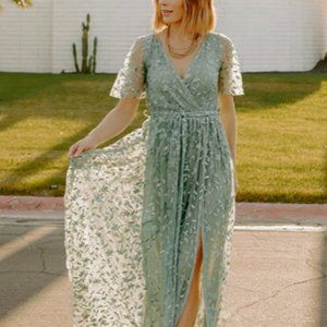 Beautiful embossed maxi dress   plus size 3X  silvery green
